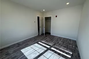 327 Pine St, Pawtucket, RI 02860 - Photo 10