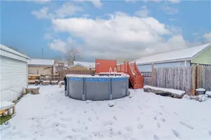 17 Beecher St, Pawtucket, RI 02860 - Photo 20