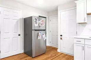 37 Warren Ave, Warren, RI 02885 - Photo 6