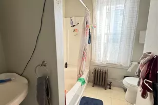 218 Hamilton St, Providence, RI 02907 - Photo 10