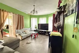 218 Hamilton St, Providence, RI 02907 - Photo 4