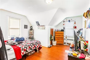 25 Hymer St, Providence, RI 02908 - Photo 14