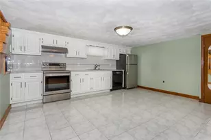 275 Columbus Ave, Pawtucket, RI 02861 - Photo 8