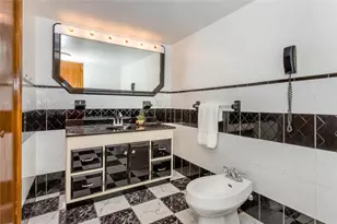 275 Columbus Ave, Pawtucket, RI 02861 - Photo 12