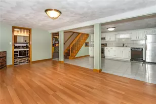 275 Columbus Ave, Pawtucket, RI 02861 - Photo 10