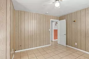 39 Clinton St, Pawtucket, RI 02861 - Photo 10