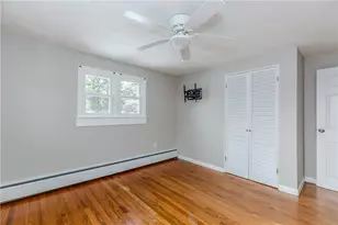 266 Vineyard Rd, Warwick, RI 02889 - Photo 20