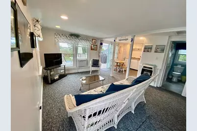 34 Ellery Avenue, Middletown, RI 02842 - Photo 4
