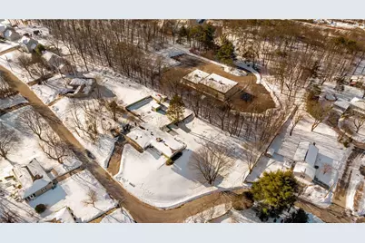 1 Barway Lane, Cumberland, RI 02864 - Photo 4