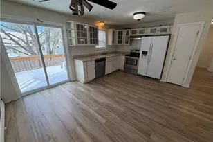 46 Hoover St, West Warwick, RI 02893 - Photo 8