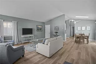 25 Magnum Ct, Smithfield, RI 02917 - Photo 14