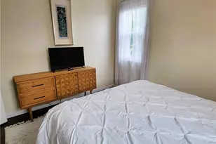 11 Hammond St, Newport, RI 02840 - Photo 6