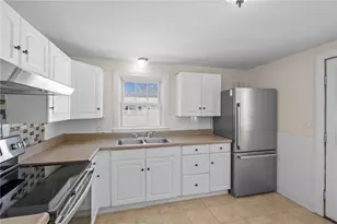 65 Almy St, Warwick, RI 02886 - Photo 14