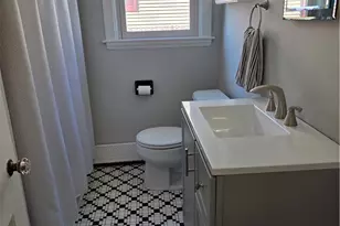 64 Holburn Ave, Cranston, RI 02910 - Photo 8