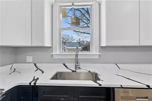 211 Pinnery Ave, Warwick, RI 02886 - Photo 6