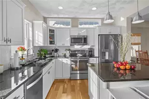 32 Morningside Dr, North Kingstown, RI 02852 - Photo 12