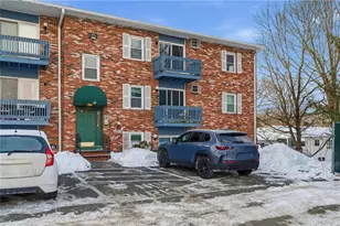 200 Manville Hill Unit 41 Bldg B Rd, Cumberland, RI 02864 - Photo 16