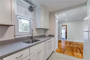 38 Morningside Ln, Portsmouth, RI 02871 - Photo 8