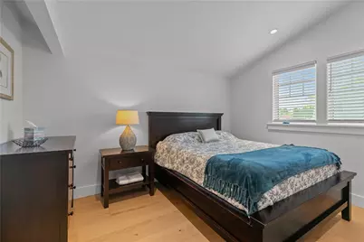 109 Carroll Avenue, Newport, RI 02840 - Photo 28