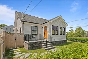 109 Carroll Ave, Newport, RI 02840 - Photo 2