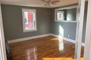 610 Killingly St, Johnston, RI 02919 - Photo 4