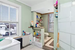 29 Jenks Ave, Central Falls, RI 02863 - Photo 36