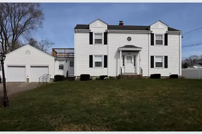 556 Metacom Avenue, Bristol, RI 02809 - Photo 1