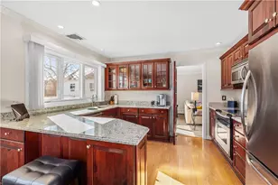 421 Bellevue Ave, Newport, RI 02840 - Photo 8