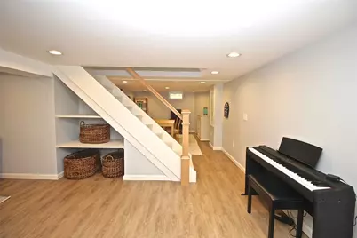 139 Coggeshall Avenue, Newport, RI 02840 - Photo 36