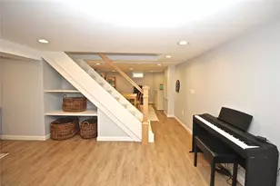 139 Coggeshall Ave, Newport, RI 02840 - Photo 36