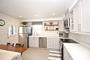 139 Coggeshall Ave, Newport, RI 02840 - Photo 12