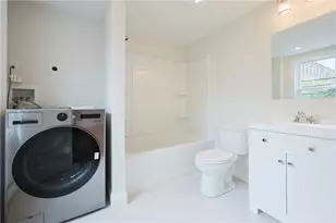 529 Wood St, Bristol, RI 02809 - Photo 10