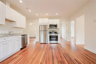 529 Wood St, Bristol, RI 02809 - Photo 2