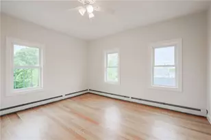 529 Wood St, Bristol, RI 02809 - Photo 12