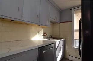 24 Arnold St, Lincoln, RI 02865 - Photo 18