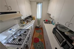 43 Sargent Ave, Providence, RI 02906 - Photo 2