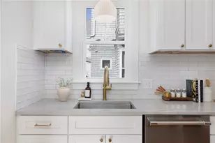 61 Gibbs Ave, Newport, RI 02840 - Photo 16