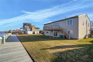 240 Shawomet Ave, Warwick, RI 02889 - Photo 12