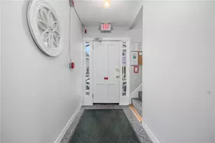 14 Brinley St, Newport, RI 02840 - Photo 18