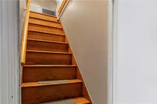 363 Pontiac Ave, Cranston, RI 02910 - Photo 20