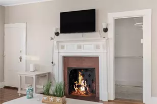 21 Spring St, Newport, RI 02840 - Photo 6