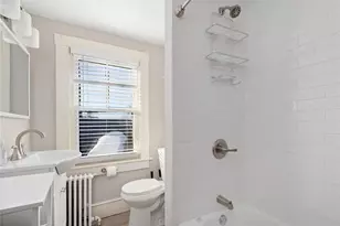 21 Spring St, Newport, RI 02840 - Photo 22