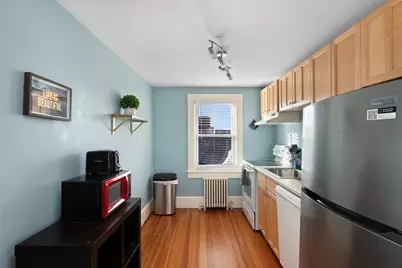 21 Spring Street #3, Newport, RI 02840 - Photo 4