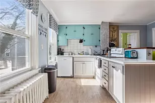 35 Brewer St, Newport, RI 02840 - Photo 4