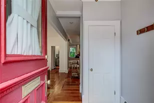 7 Division St, Newport, RI 02840 - Photo 2