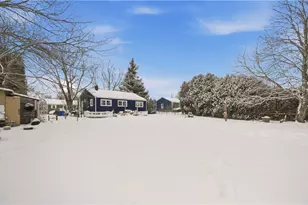 11 Roy Ave, Middletown, RI 02842 - Photo 6