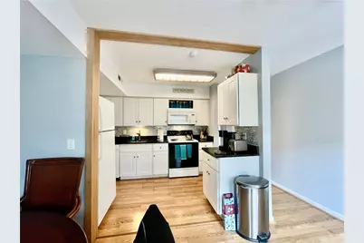 106 Swinburne Row, Newport, RI 02840 - Photo 8