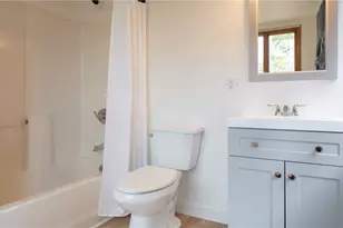 446 Broadway, Newport, RI 02840 - Photo 16