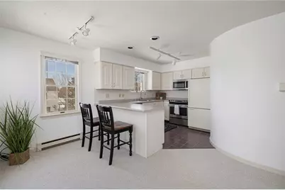 77 Narragansett Avenue #C, Jamestown, RI 02835 - Photo 2