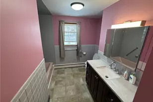 22 Overhill Rd, Warren, RI 02885 - Photo 10